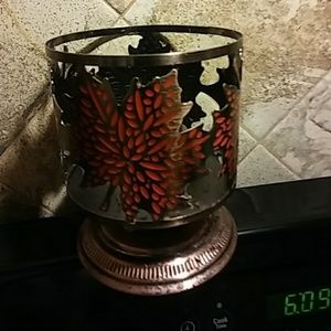 FREE w/ $35 purchase Bath&BodyWorks candle holder